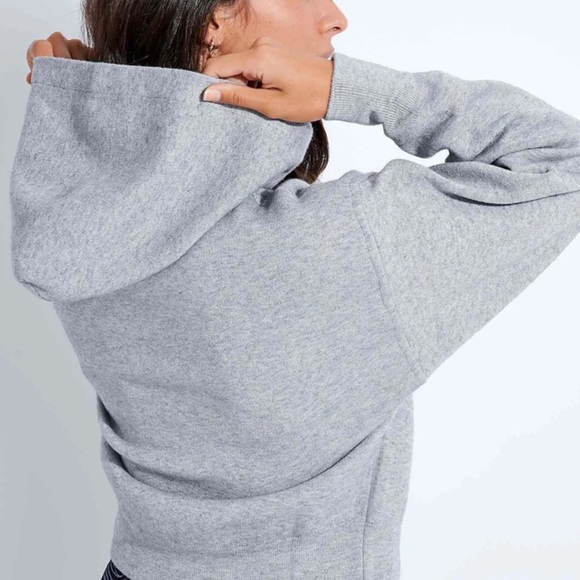Onzie Cropped Hoodie - Grey Size: M/L - Picture 3 of 15
